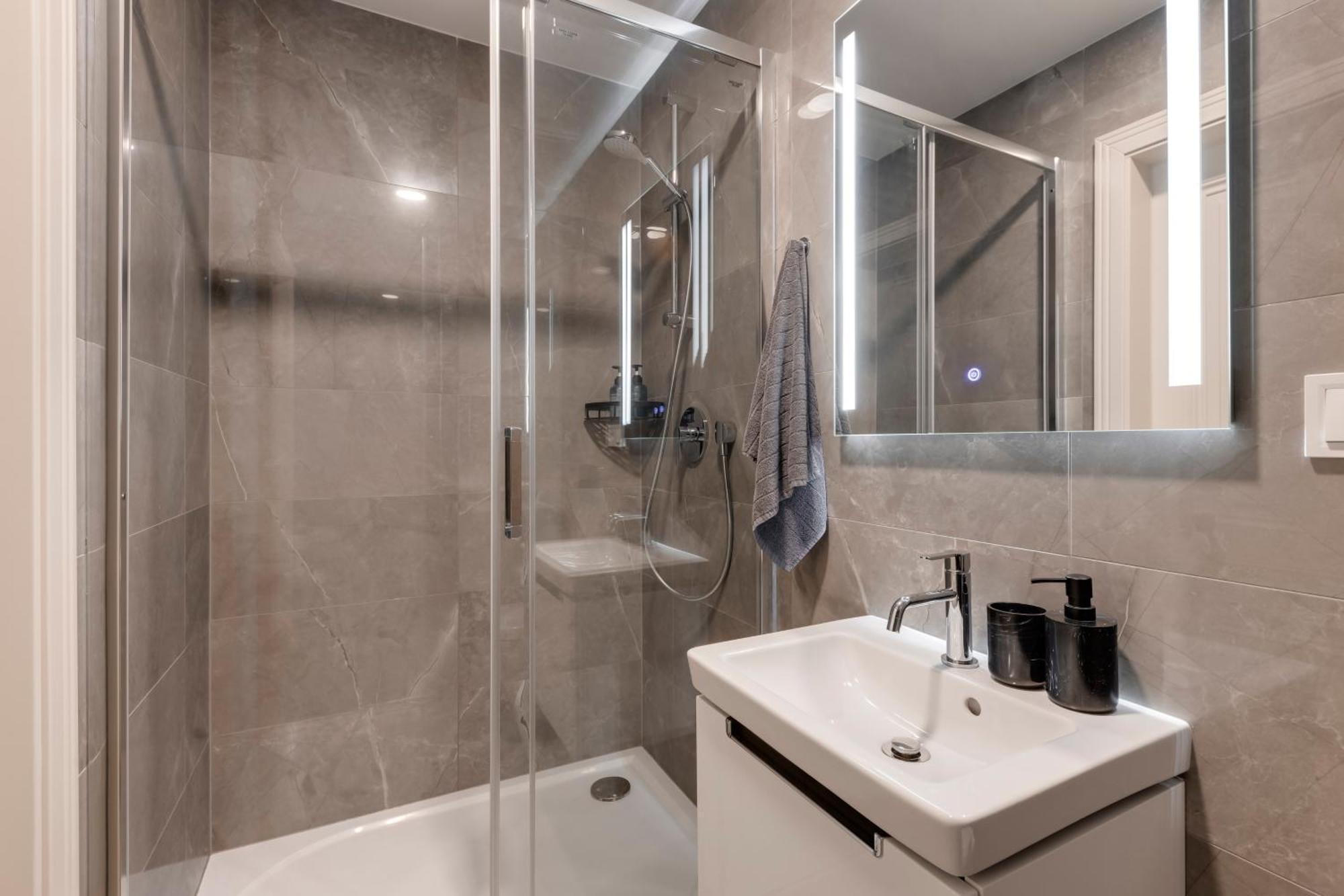 New Town Oases Apartment Прага Экстерьер фото
