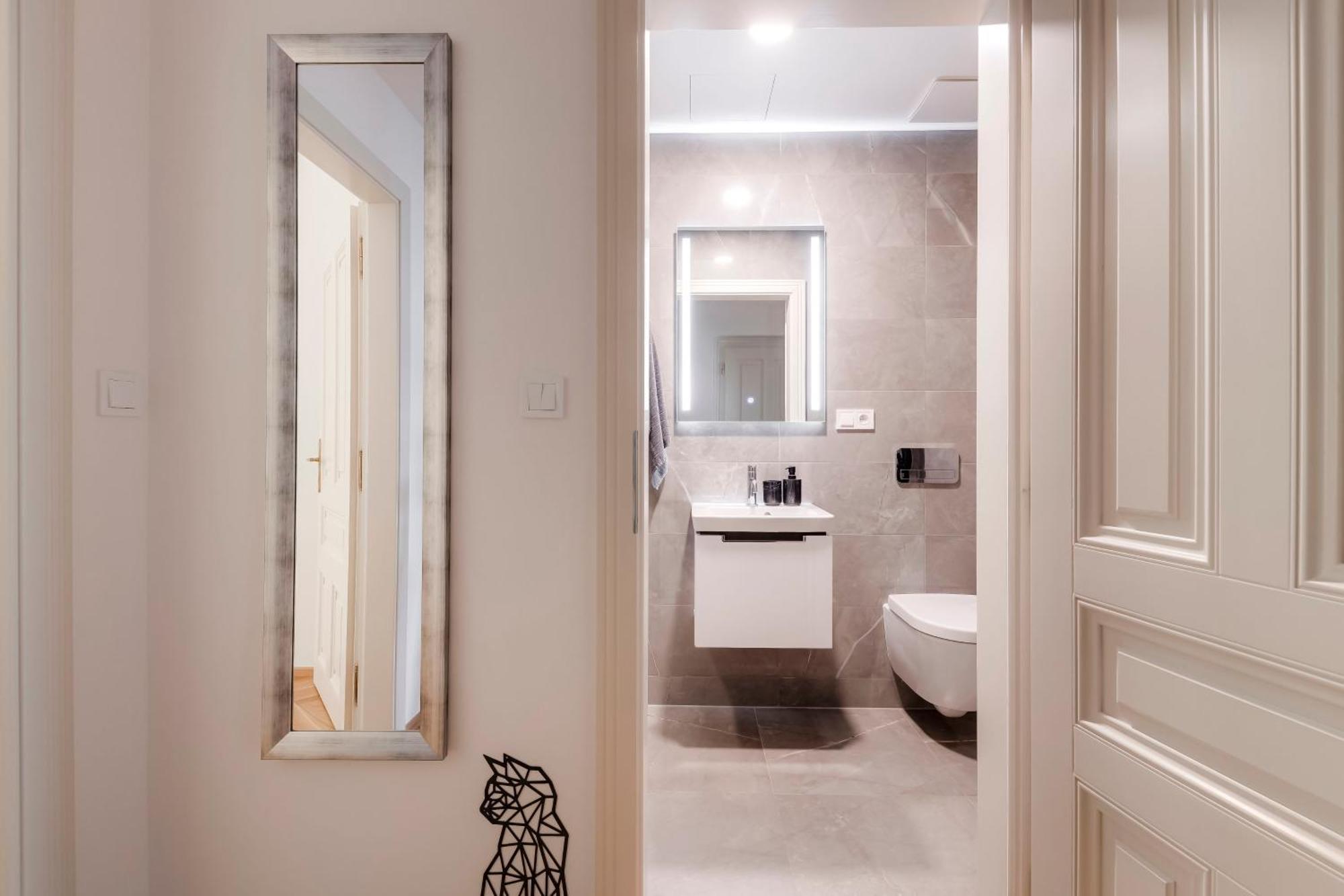 New Town Oases Apartment Прага Экстерьер фото