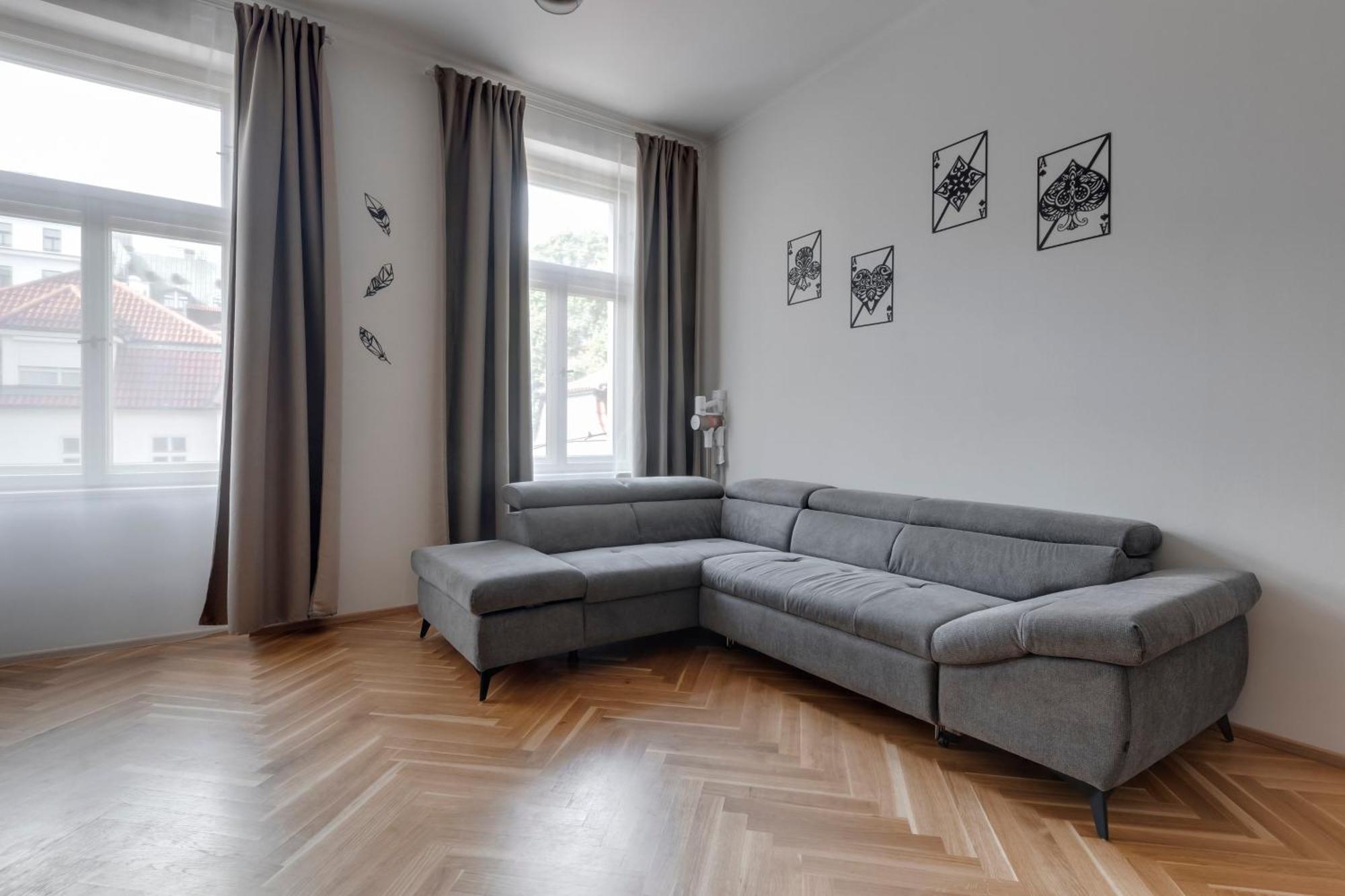 New Town Oases Apartment Прага Экстерьер фото