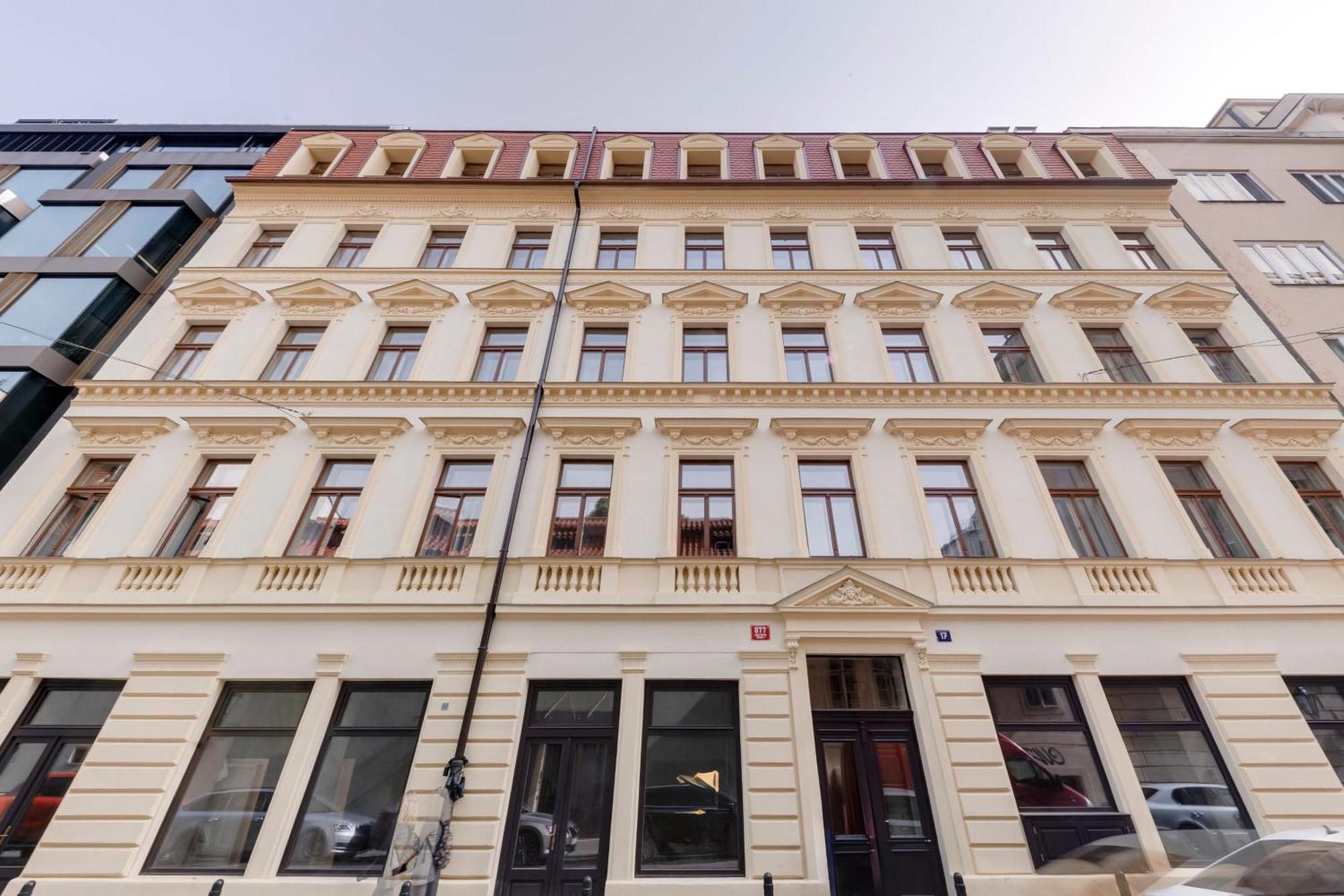 New Town Oases Apartment Прага Экстерьер фото