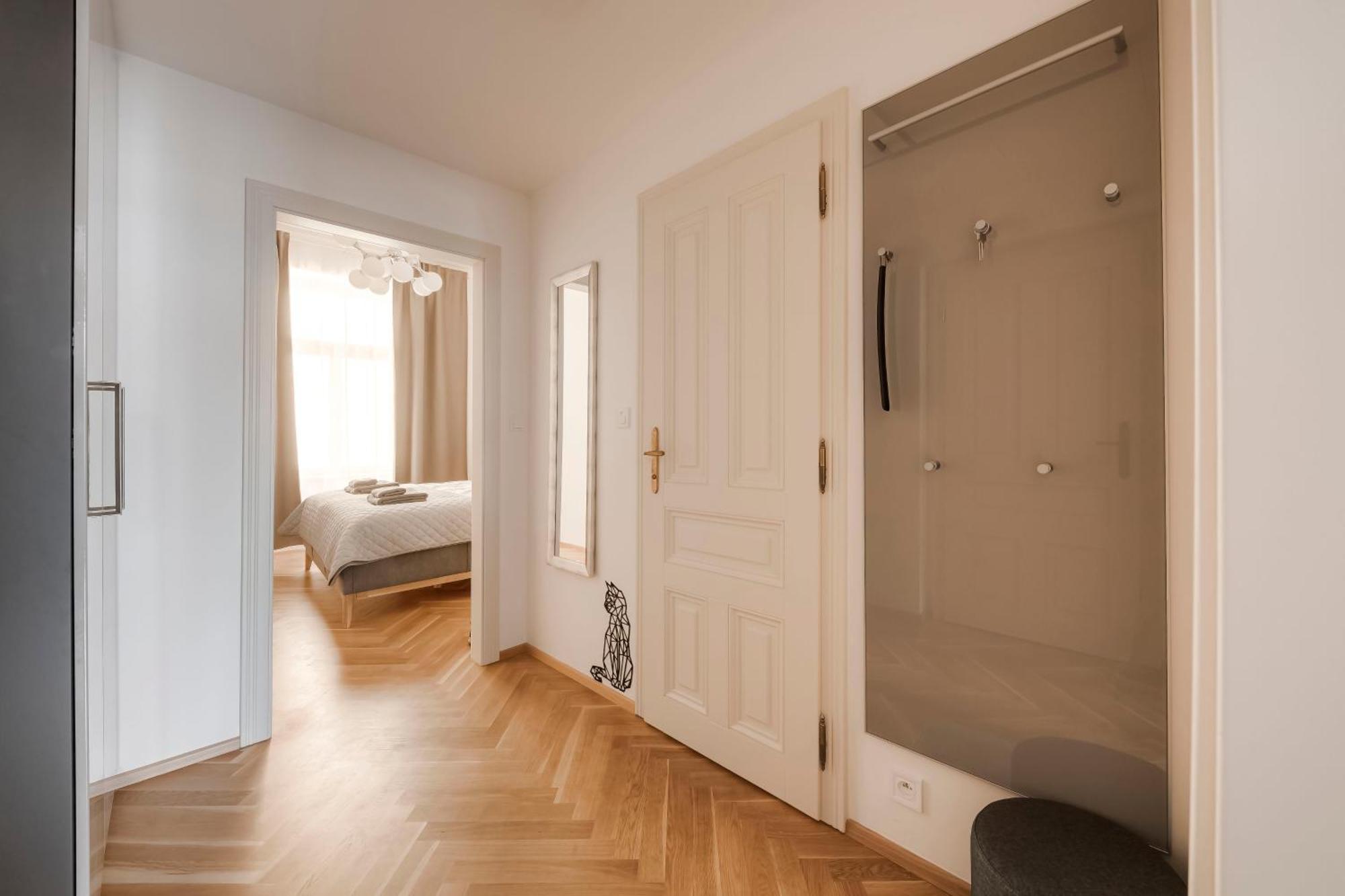 New Town Oases Apartment Прага Экстерьер фото