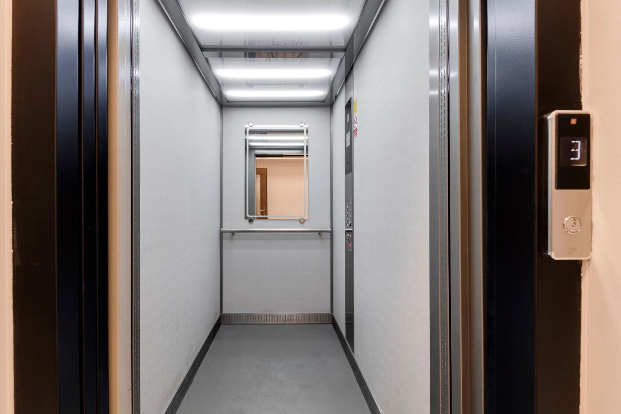 New Town Oases Apartment Прага Экстерьер фото